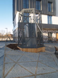 klaaspiirded metallpiirded metkon veerenni korterelamu tallinnas