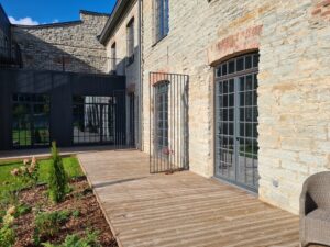 trepikojapiirded valispiirded klaasist rodupiirded Tallinnas jahu 5